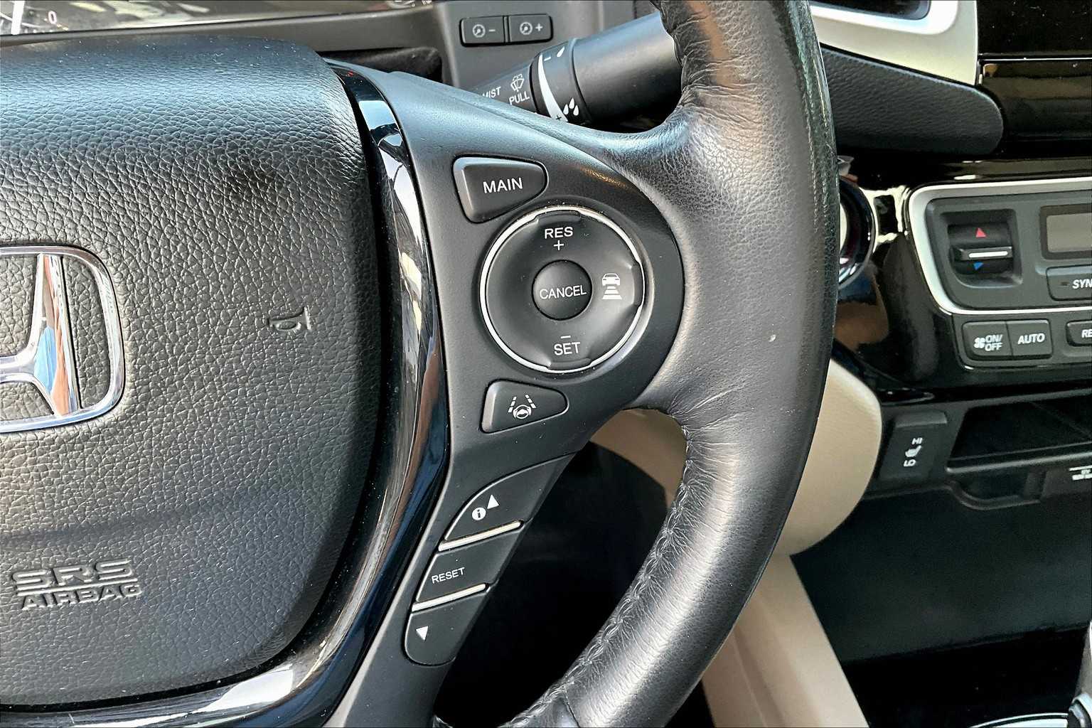 2019 Honda Ridgeline RTL-E photo 21