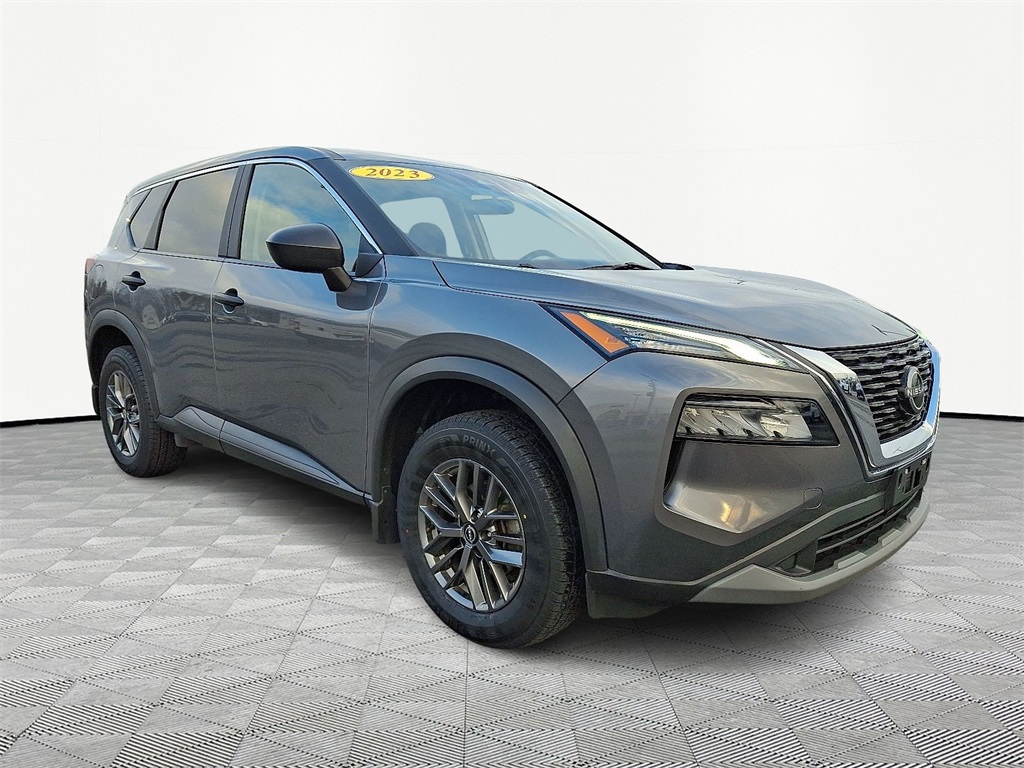 2023 Nissan Rogue S's photo