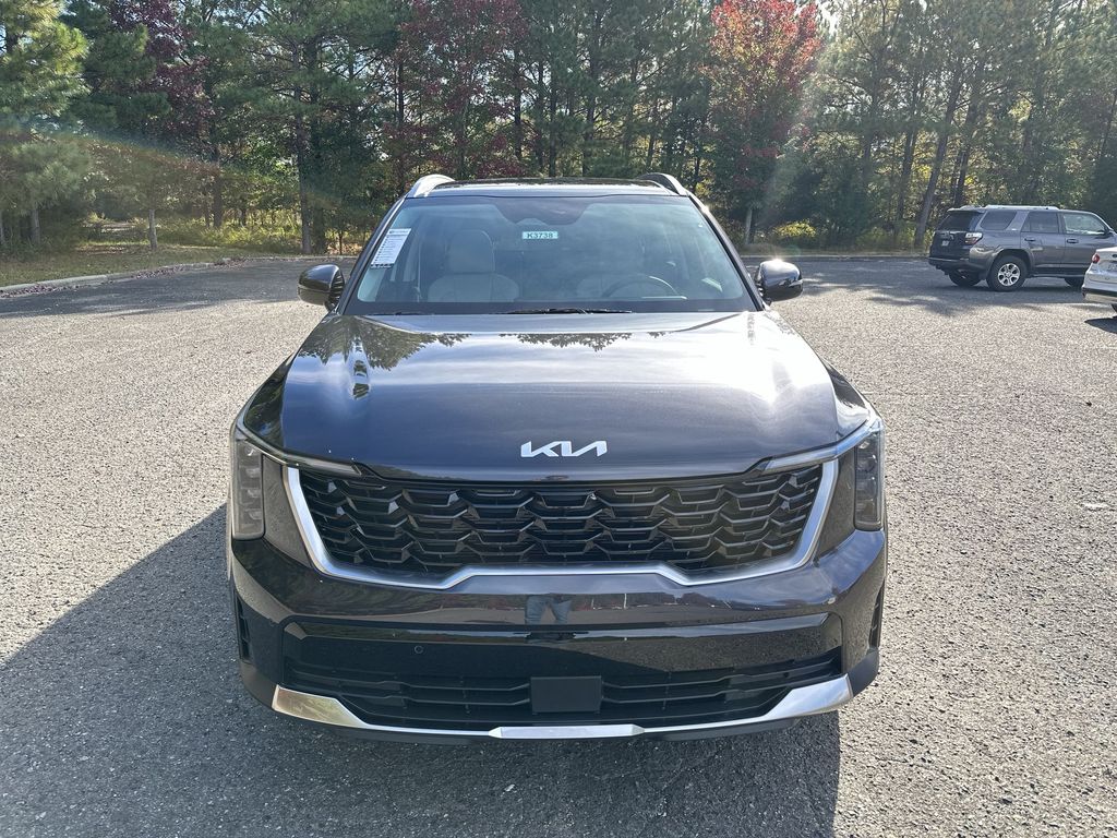 2025 Kia Sorento S photo 2