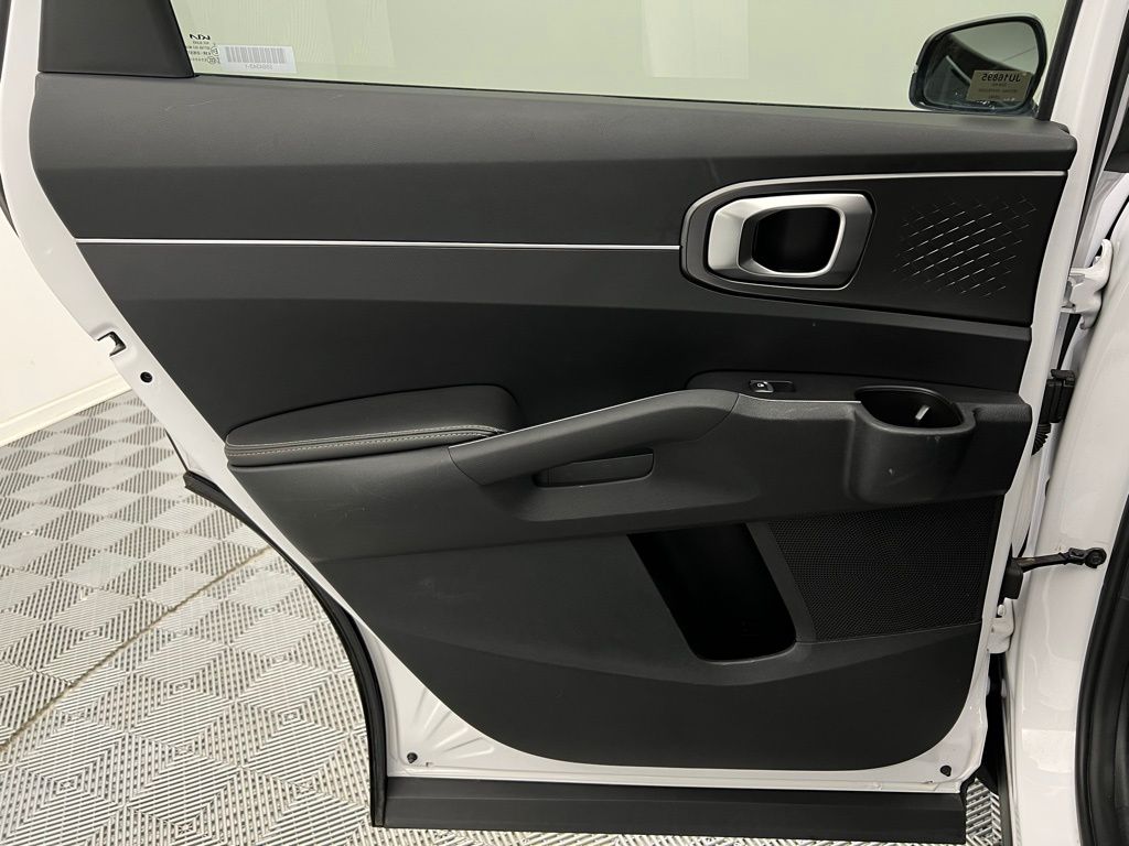 2024 Kia Sorento S photo 46