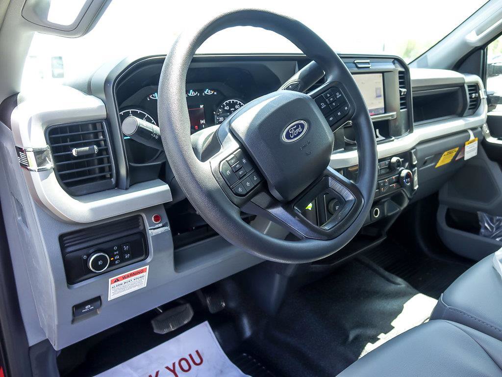 2025 FORD F-450 - Image 13