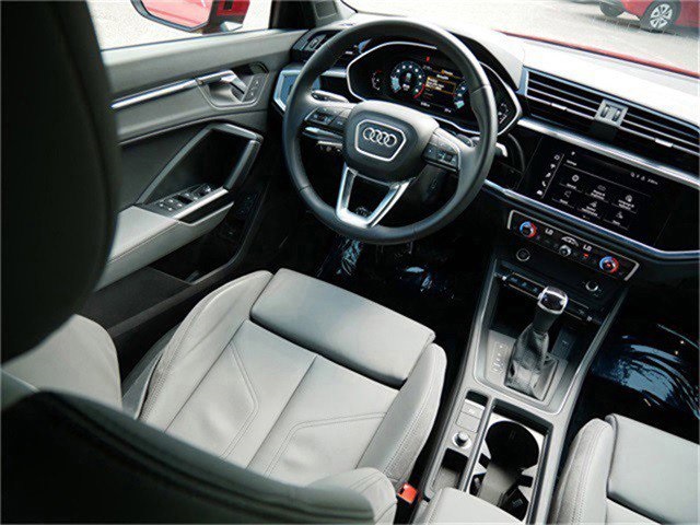 2022 Audi Q3 S line Premium Plus photo 10