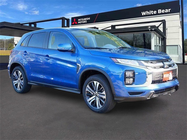 2025 Mitsubishi Outlander Sport SE's photo