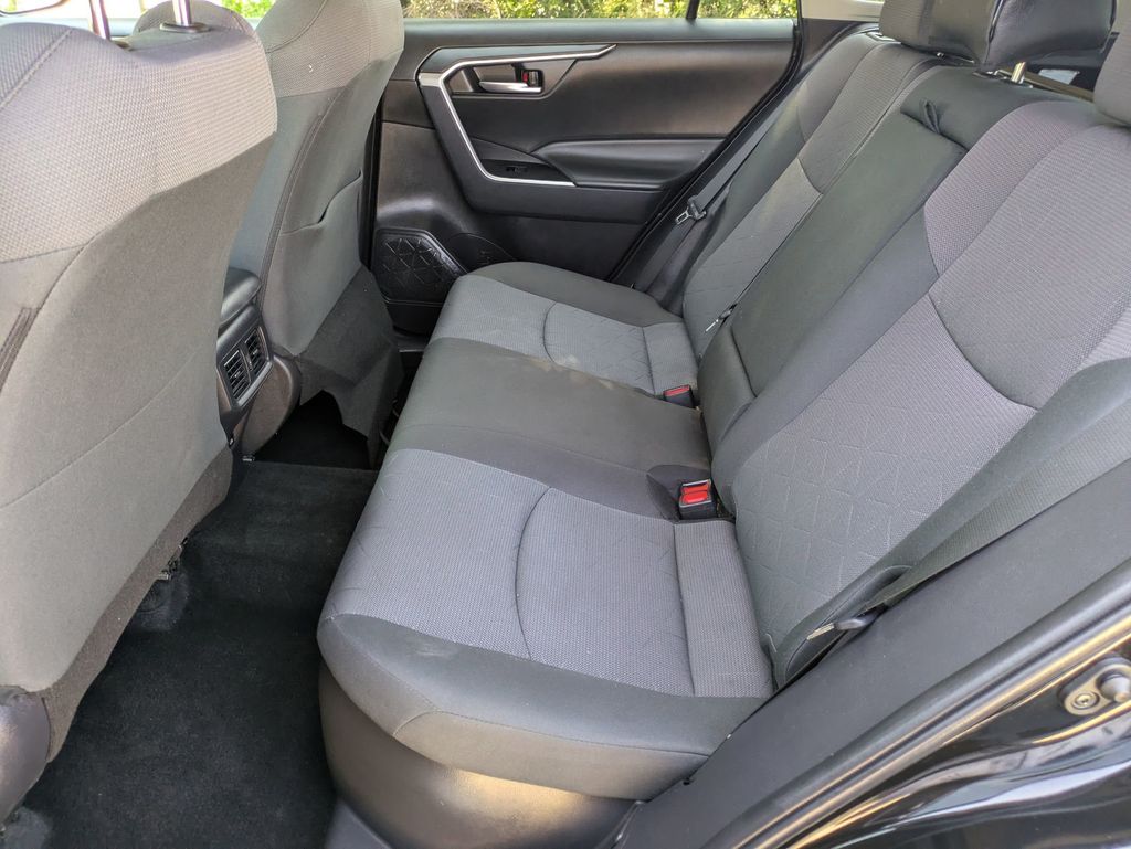 2024 Toyota RAV4 Hybrid photo 22