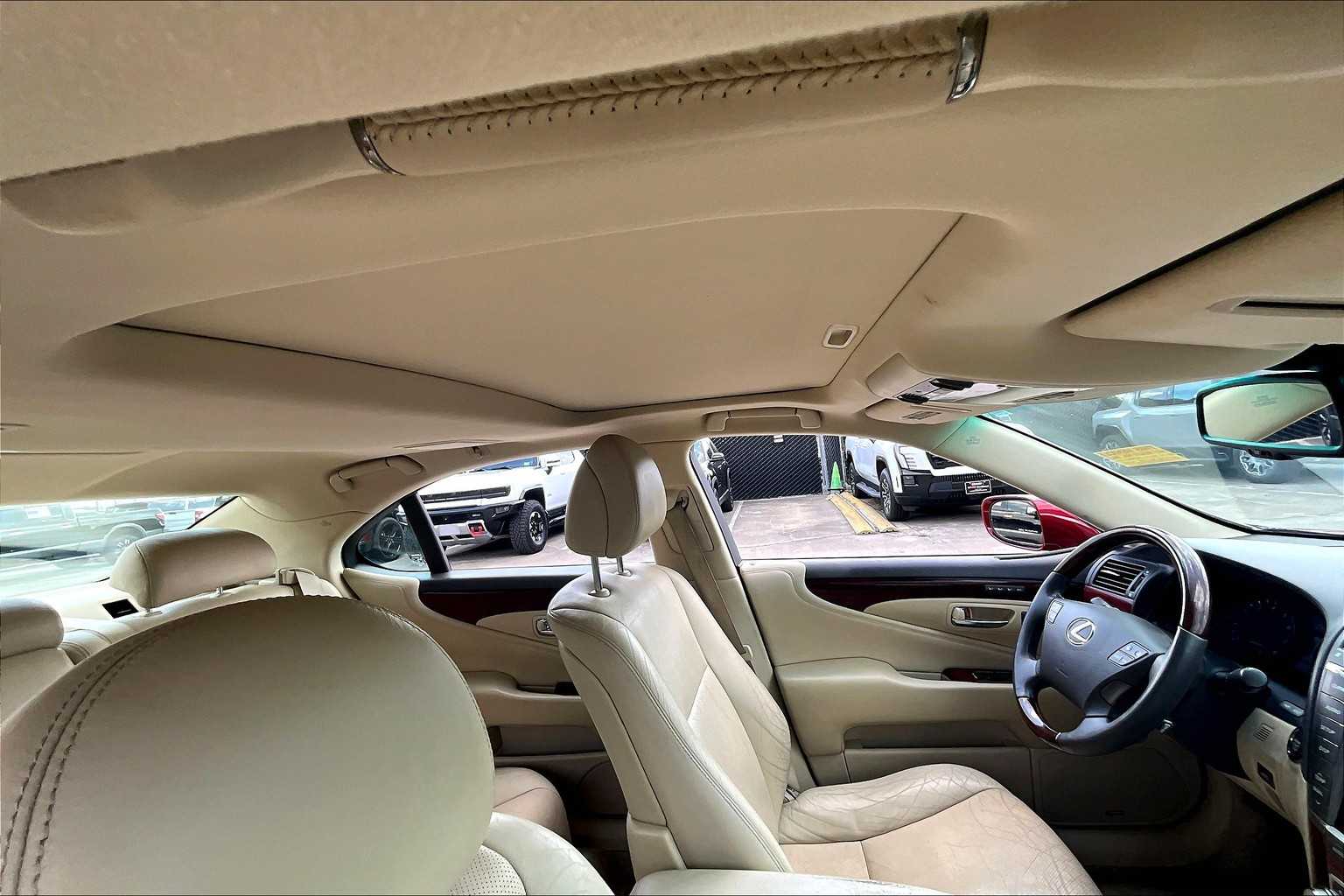 2010 Lexus LS 460 Luxury photo 13
