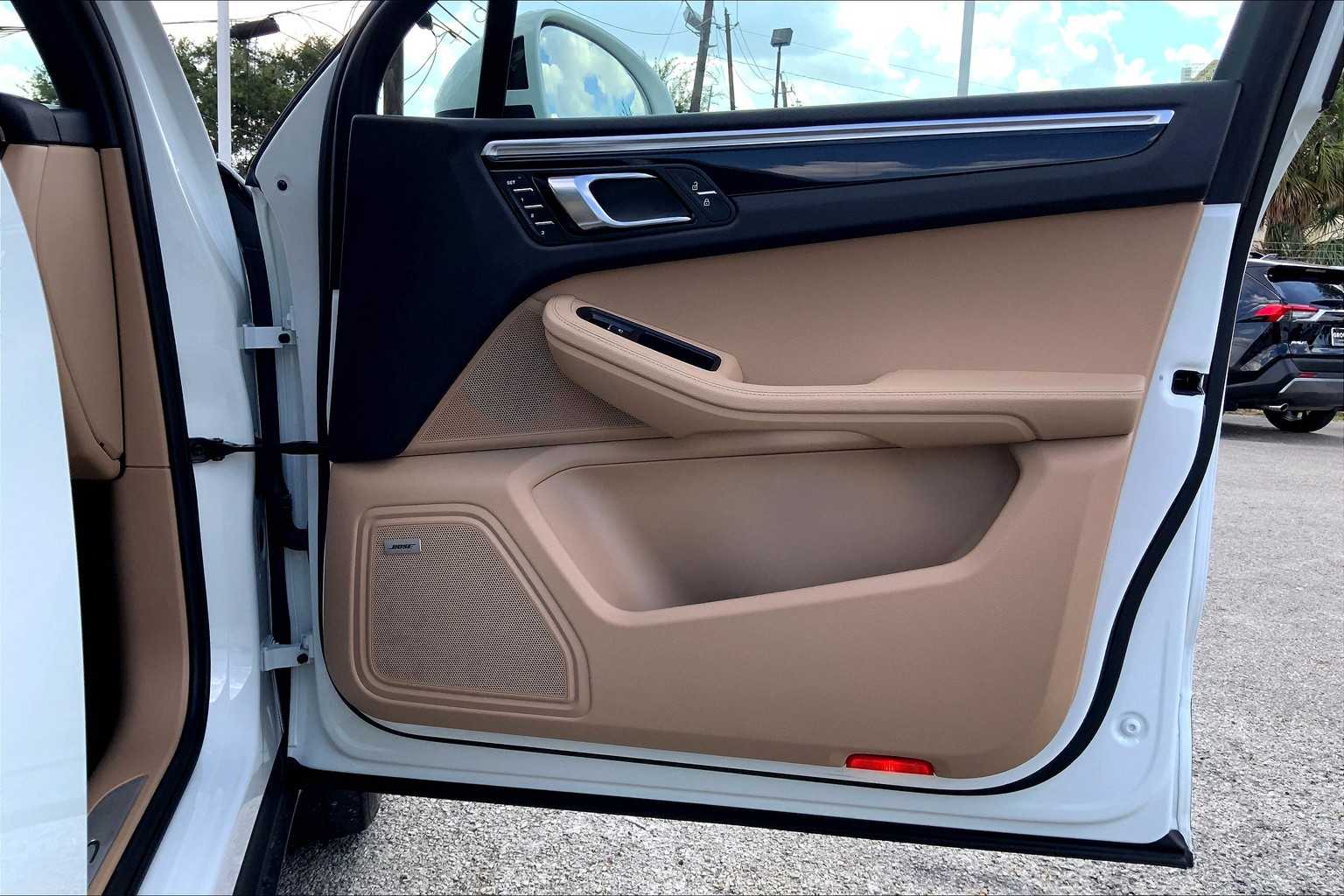 2020 Porsche Macan S photo 22
