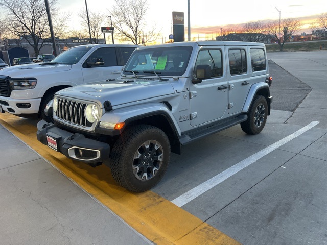 2024 Jeep Wrangler 4-Door Sahara's photo
