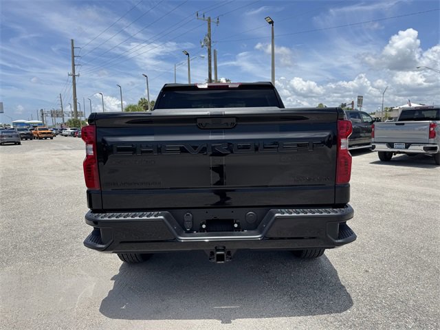 2026 Chevrolet Silverado 1500 Custom photo 3