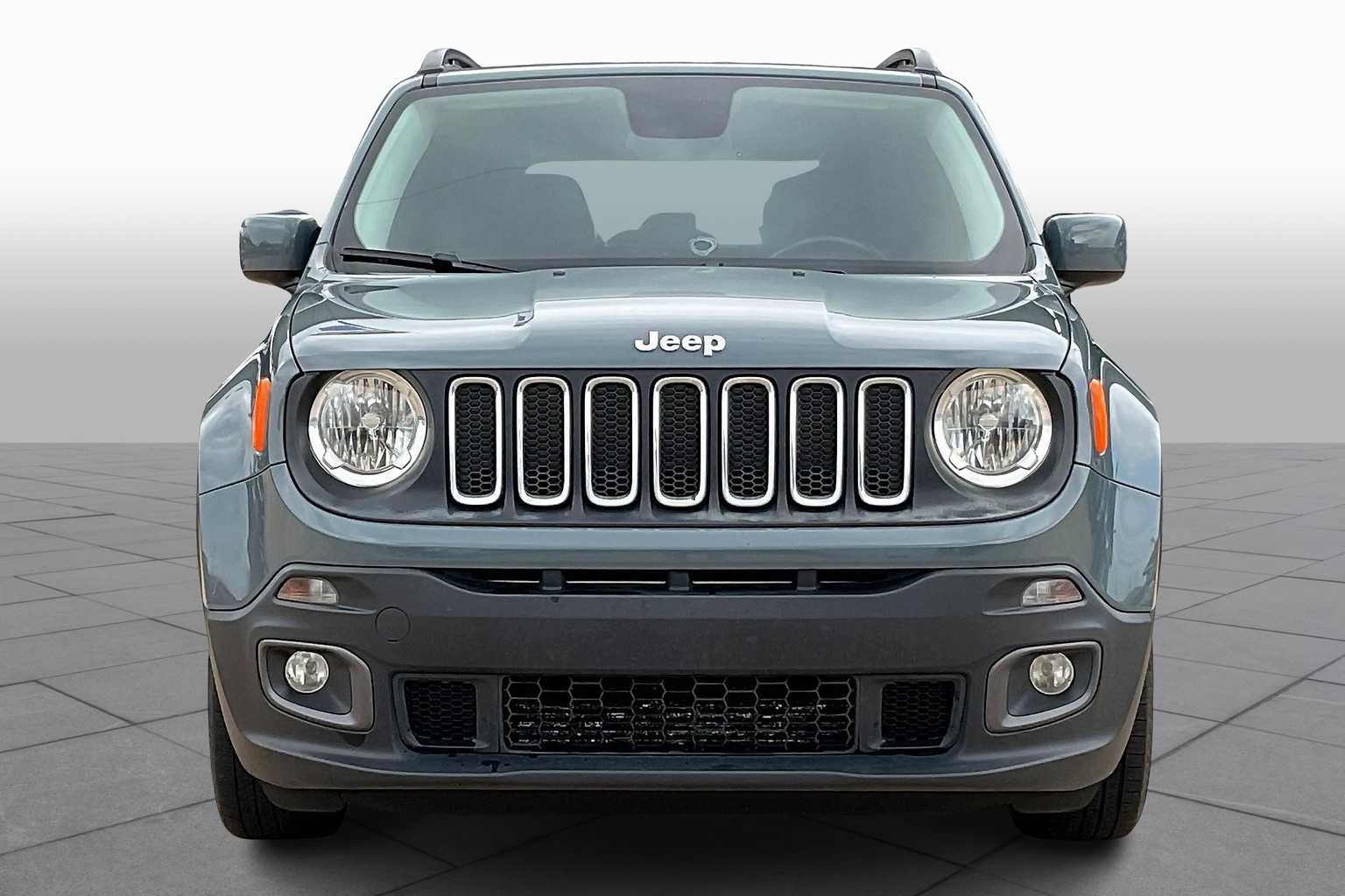 2017 Jeep Renegade Latitude North Edition photo 3