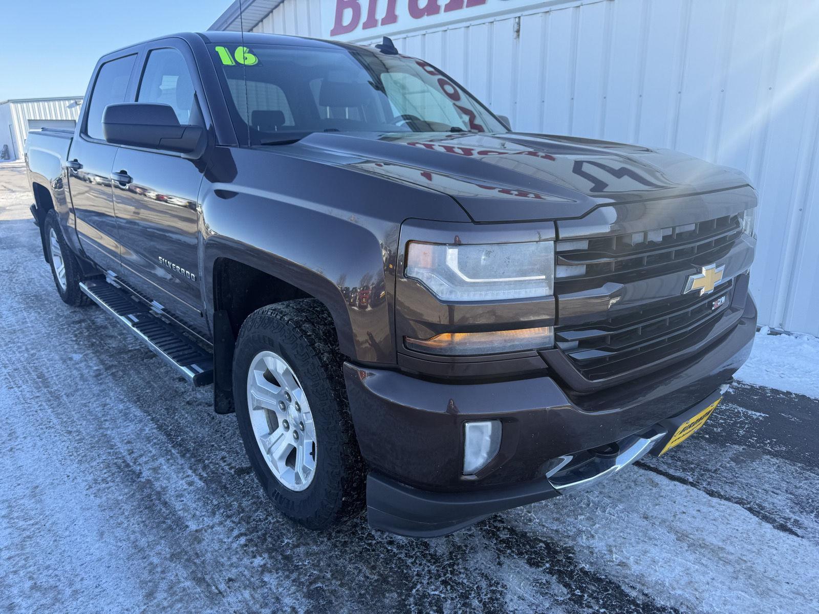 Used 2016 Chevrolet Silverado 1500 LT with VIN 3GCUKREC4GG168751 for sale in Monona, IA