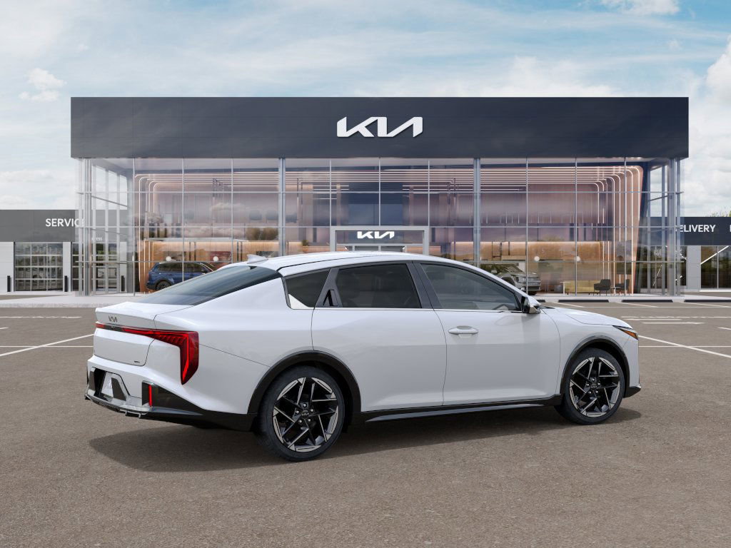 2025 Kia K4 GT-Line photo 6
