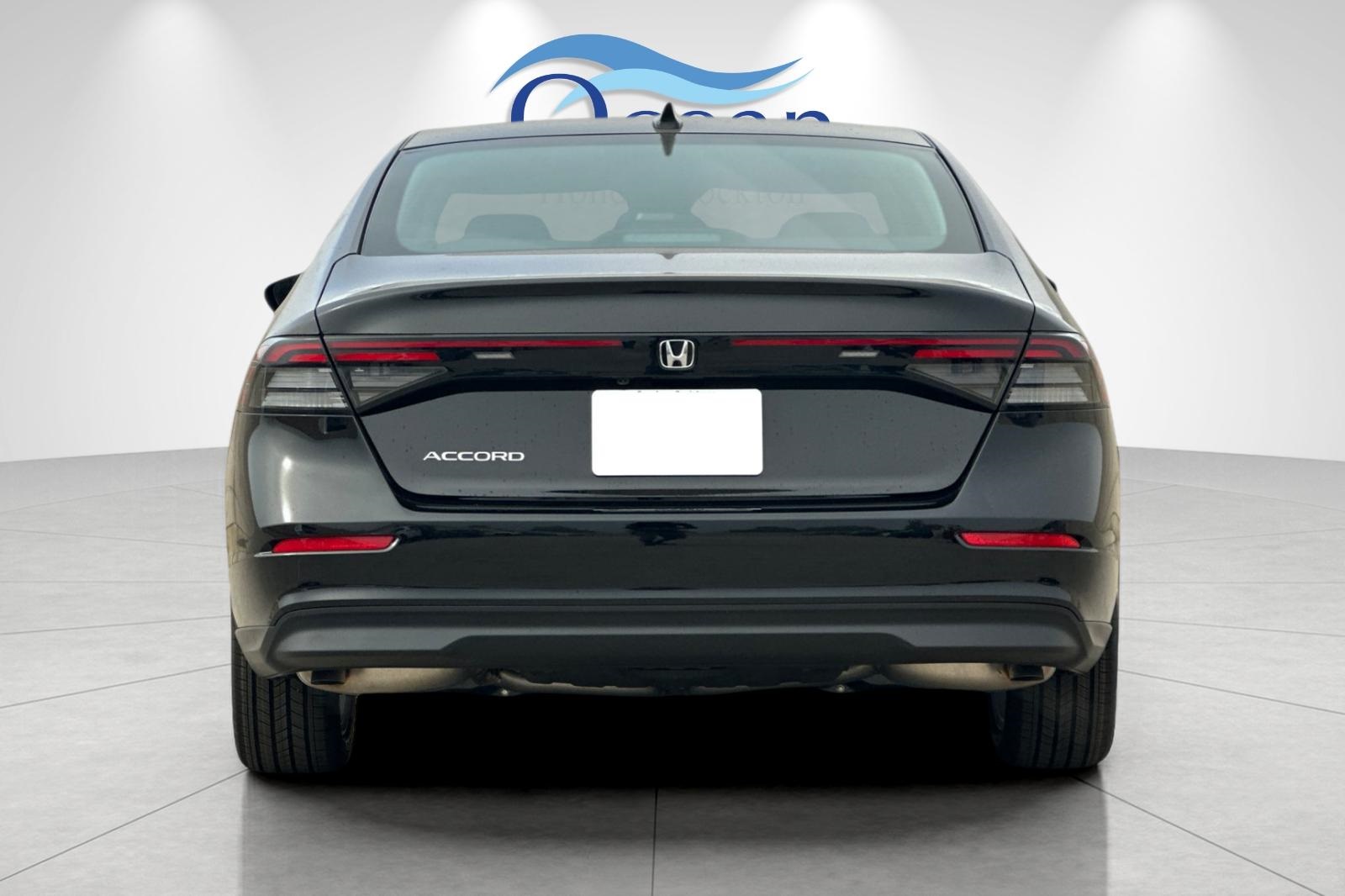 2025 Honda Accord LX photo 3