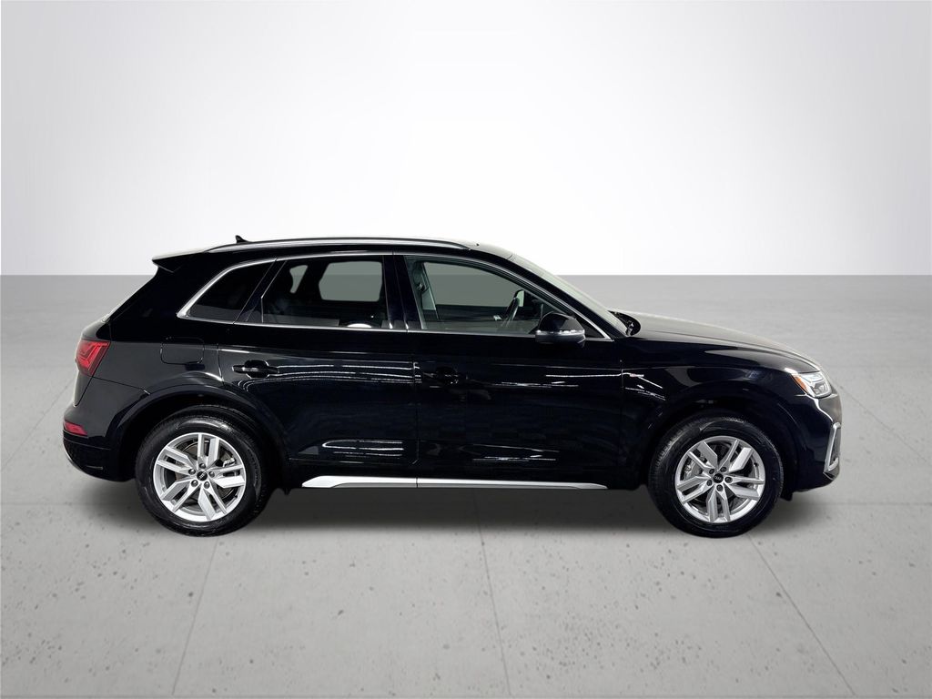 2022 Audi Q5 45 S line Premium photo 5