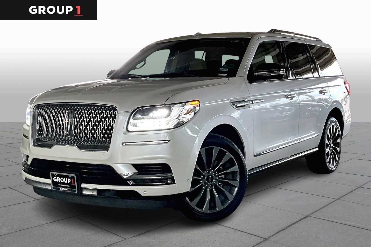 2019 Lincoln Navigator Select's photo
