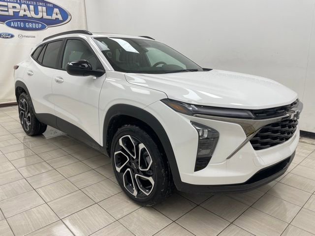 2026 Chevrolet Trax RS's photo