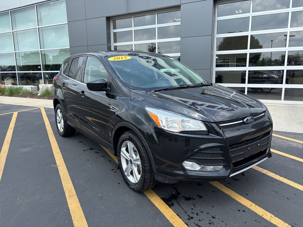 Used 2015 Ford Escape SE with VIN 1FMCU9G97FUA93526 for sale in Brookfield, WI