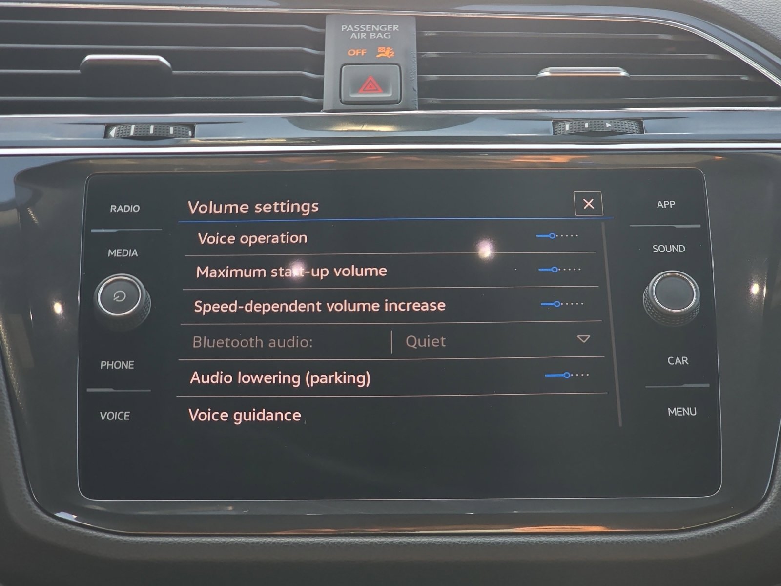 2022 Volkswagen Tiguan SE R-Line Black photo 10