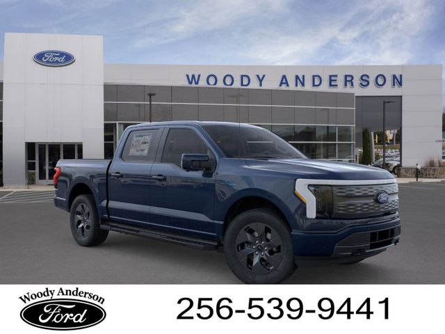 2025 Ford F-150 Lightning Lariat photo 7