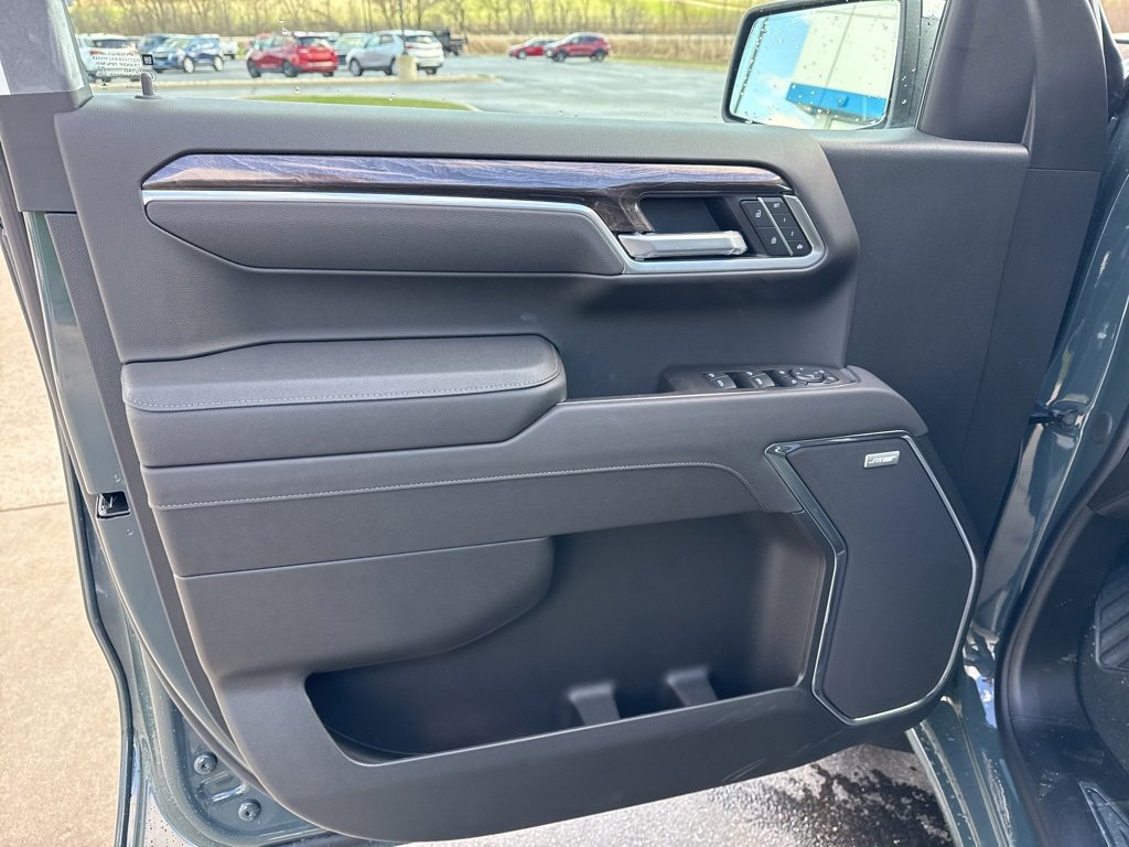 2025 Chevrolet Silverado 1500 LTZ photo 11