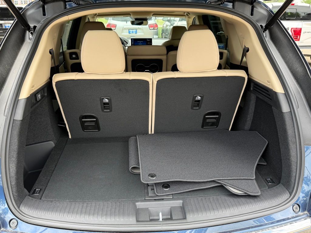 2025 Acura MDX Base photo 13