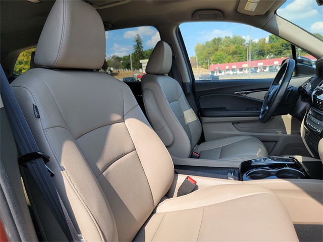 2022 Honda Pilot Touring photo 14