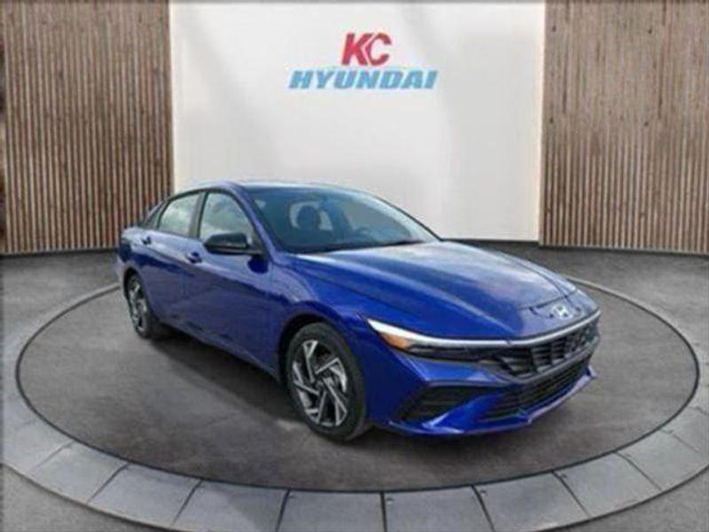 2025 Hyundai Elantra Hybrid SEL Sport photo 3