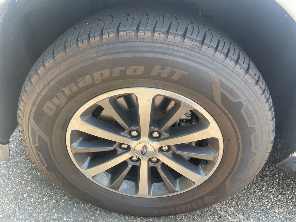 2021 Ford Expedition XLT photo 19