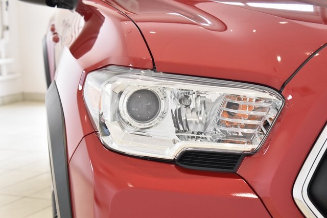 2023 Toyota Tacoma SR5 photo 2