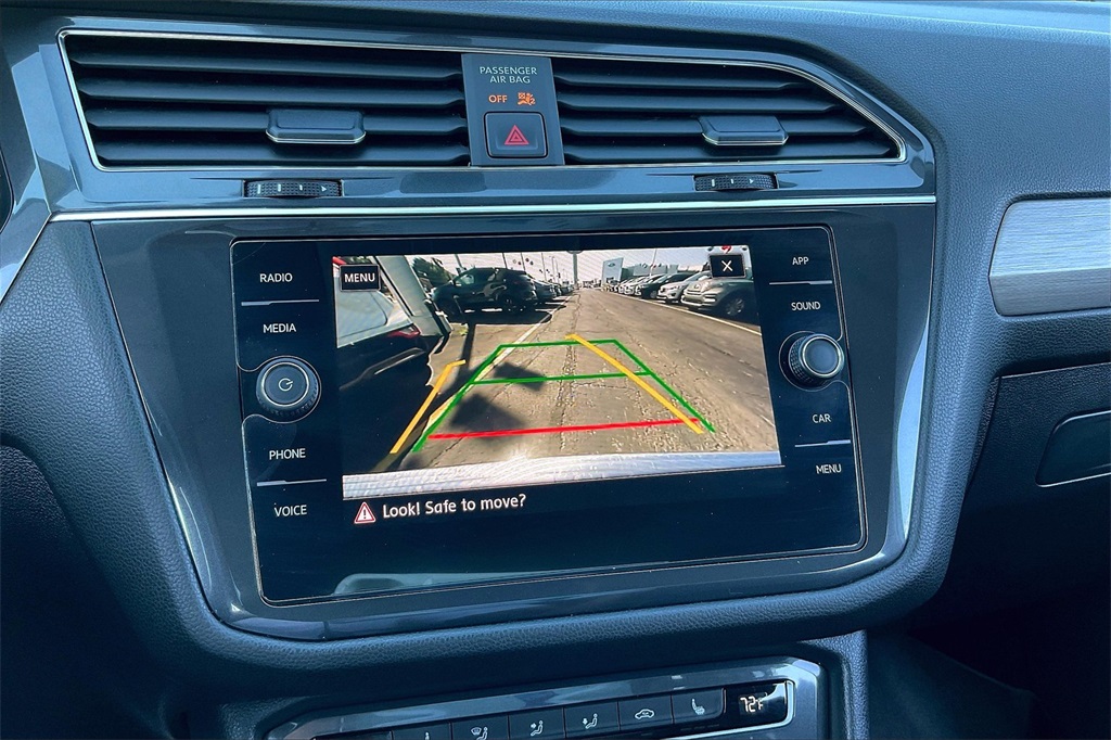 2020 Volkswagen Tiguan SE photo 19