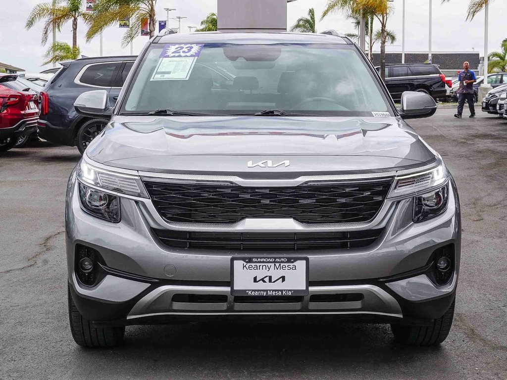 2023 Kia Seltos S Nightfall Edition photo 2