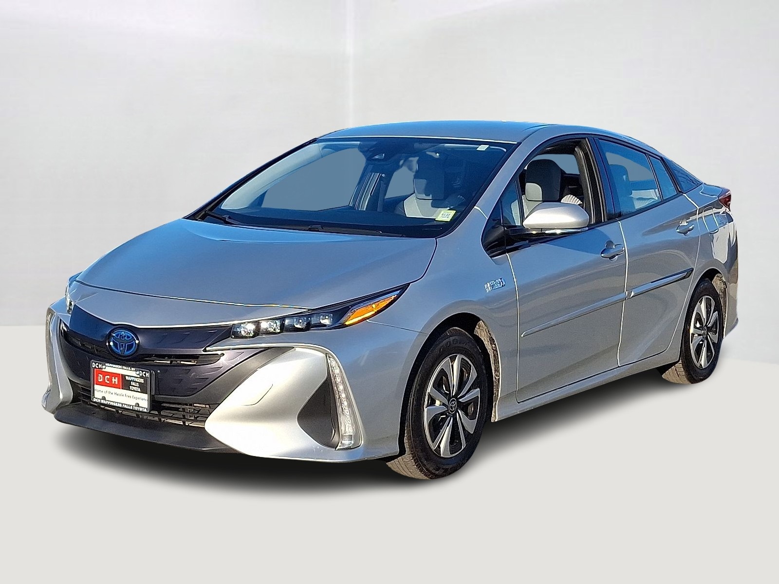 2017 Toyota Prius Prime Plus's photo