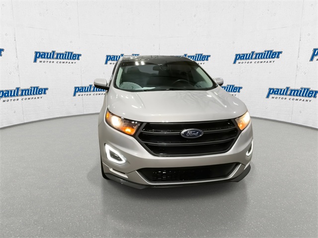 2016 Ford Edge Sport photo 3