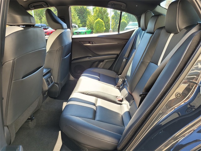 2025 Toyota Camry SE photo 11