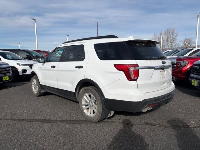 2017 Ford Explorer Base photo 2
