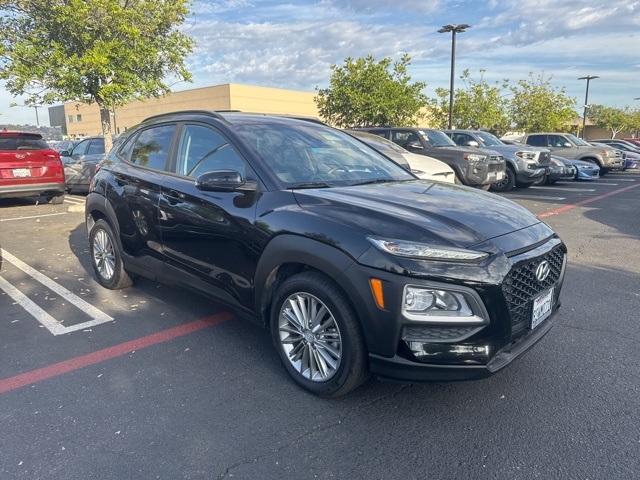 2020 Hyundai Kona SEL photo 3