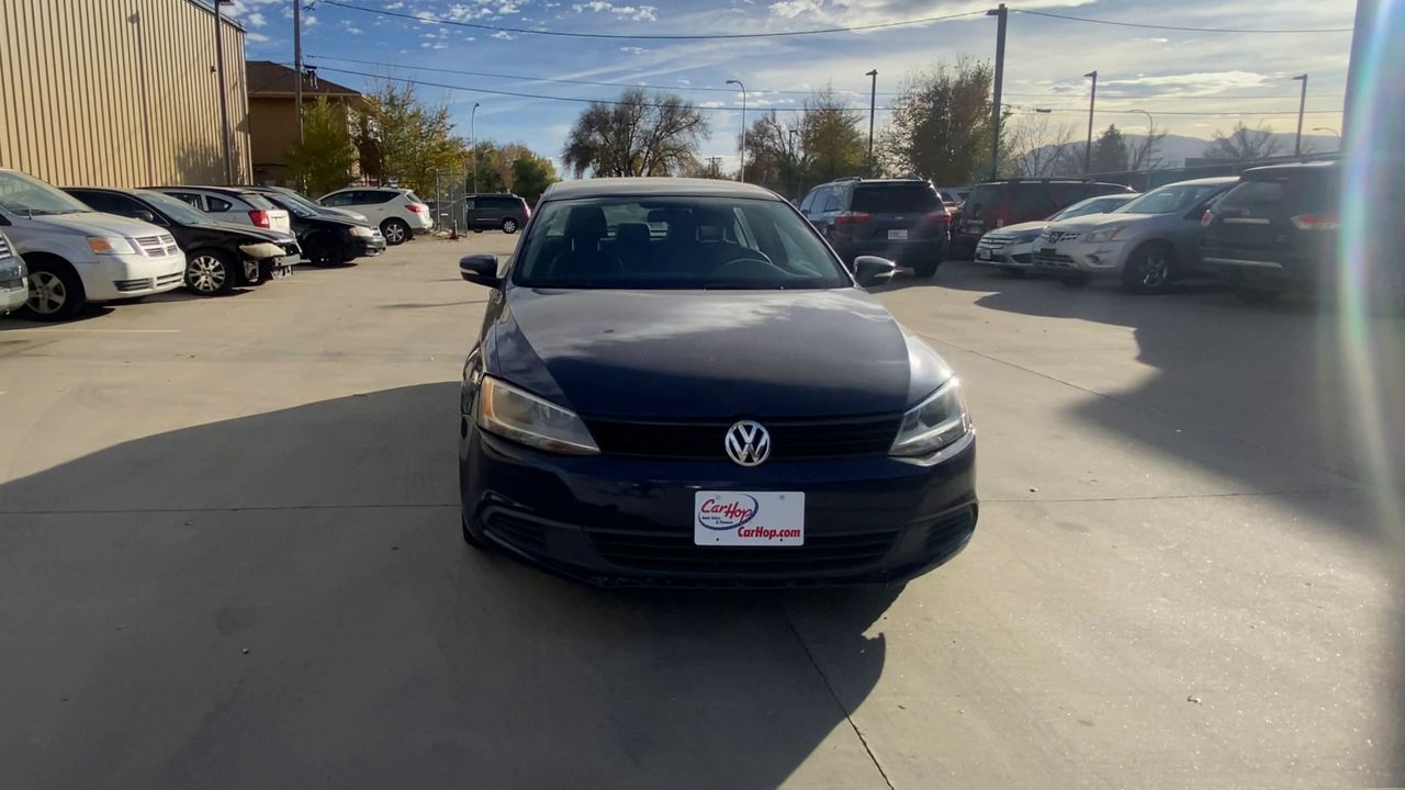 2012 Volkswagen Jetta SE photo 2