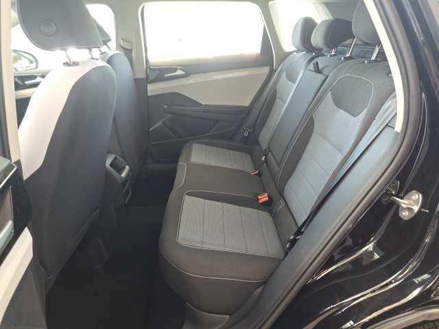 2025 Volkswagen Taos S photo 13