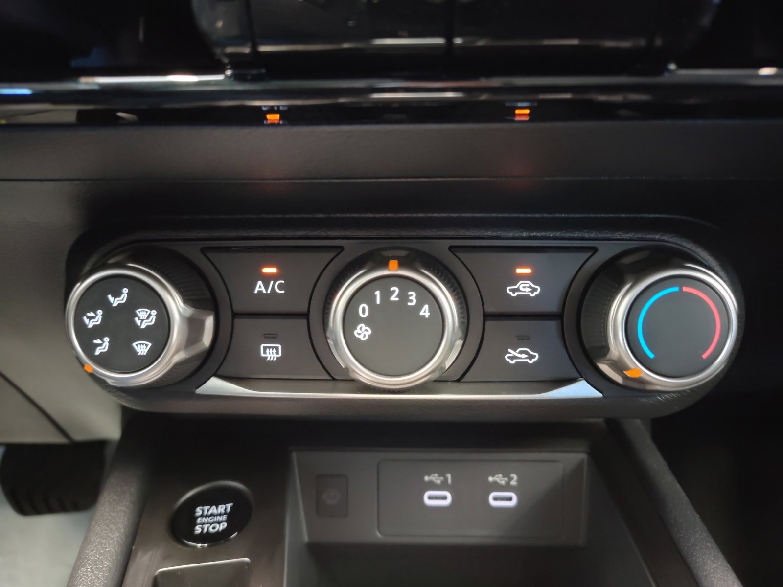 2026 Nissan Kicks SV photo 11