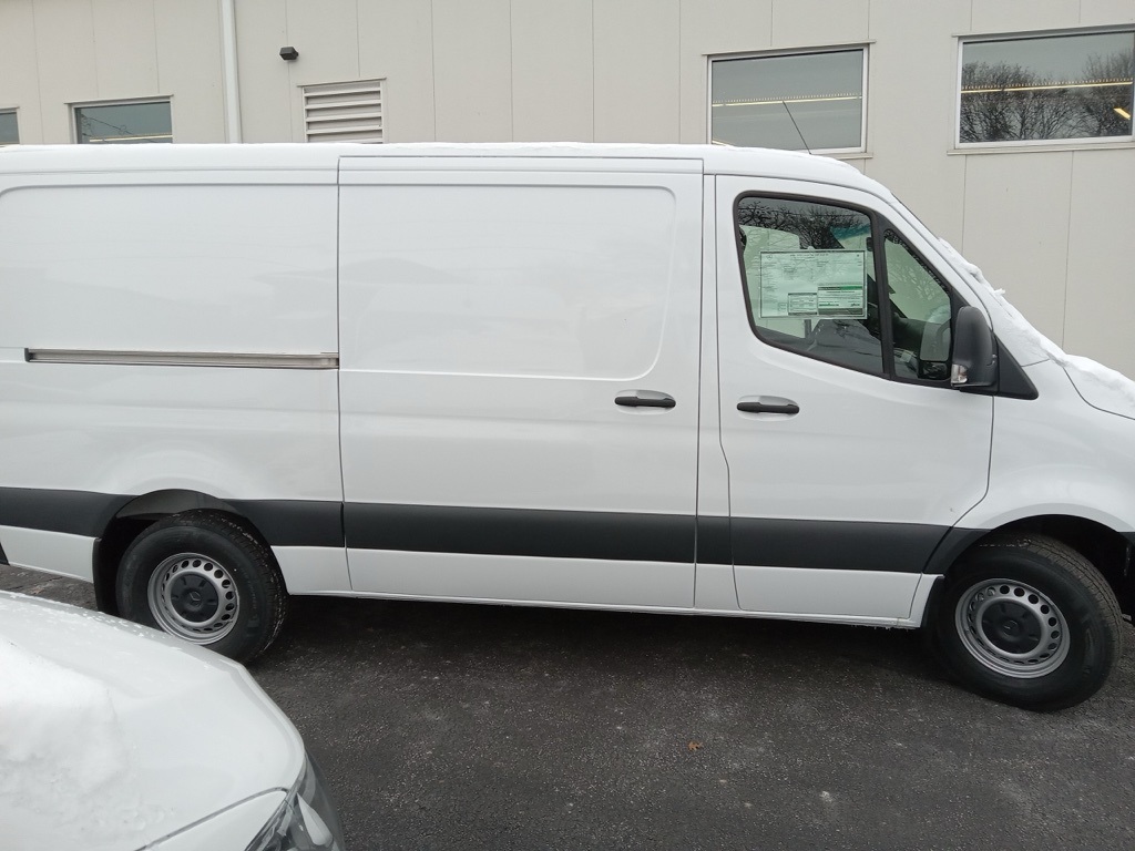 2026 Mercedes-Benz Sprinter Cargo Van Base's photo