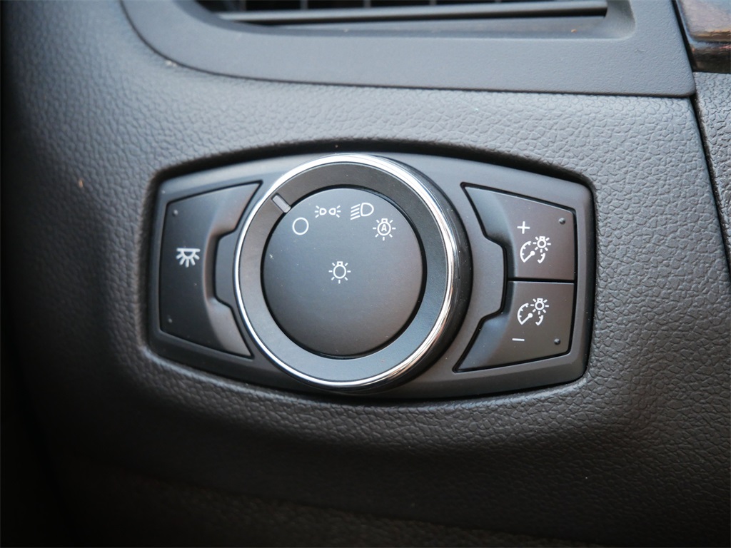2014 Ford Edge SE photo 22
