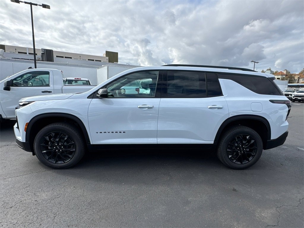 2026 Chevrolet Traverse photo 4