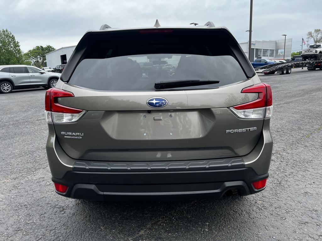 2020 Subaru Forester Premium photo 20