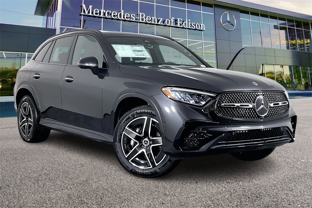 2026 Mercedes-Benz GLC Base's photo