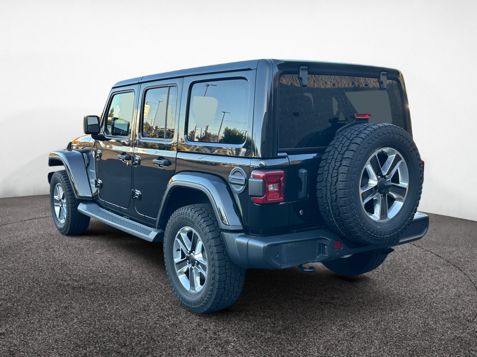 2020 Jeep Wrangler Unlimited Sahara photo 3