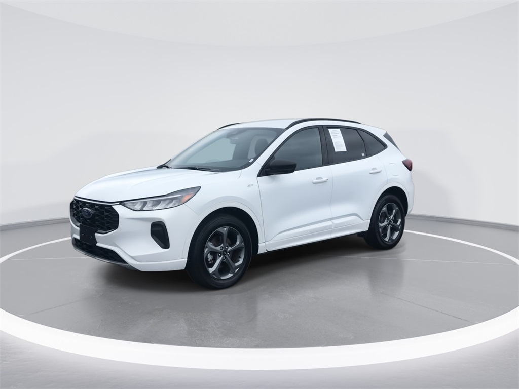 2023 Ford Escape ST-Line photo 4