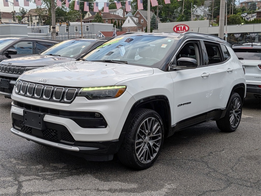 Used 2022 White Jeep Limited image 1