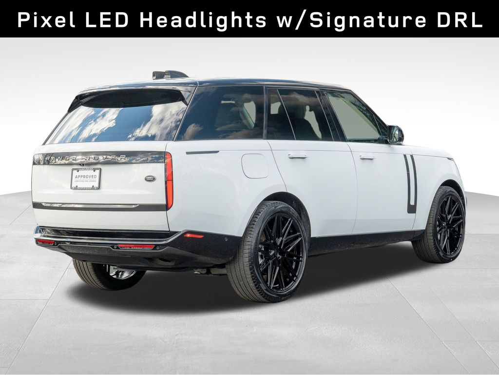 2023 Land Rover Range Rover SE photo 4