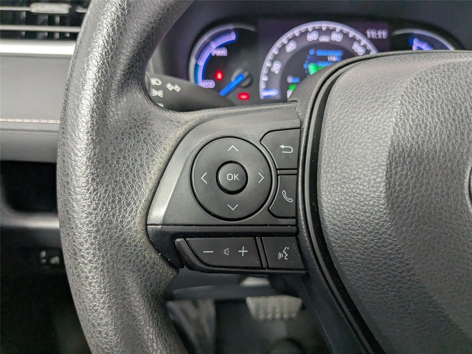 2024 Toyota RAV4 Hybrid XLE photo 12