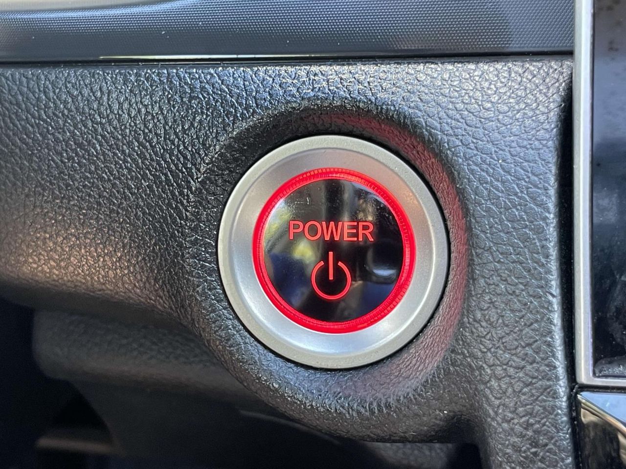 2022 Honda Insight Touring photo 22