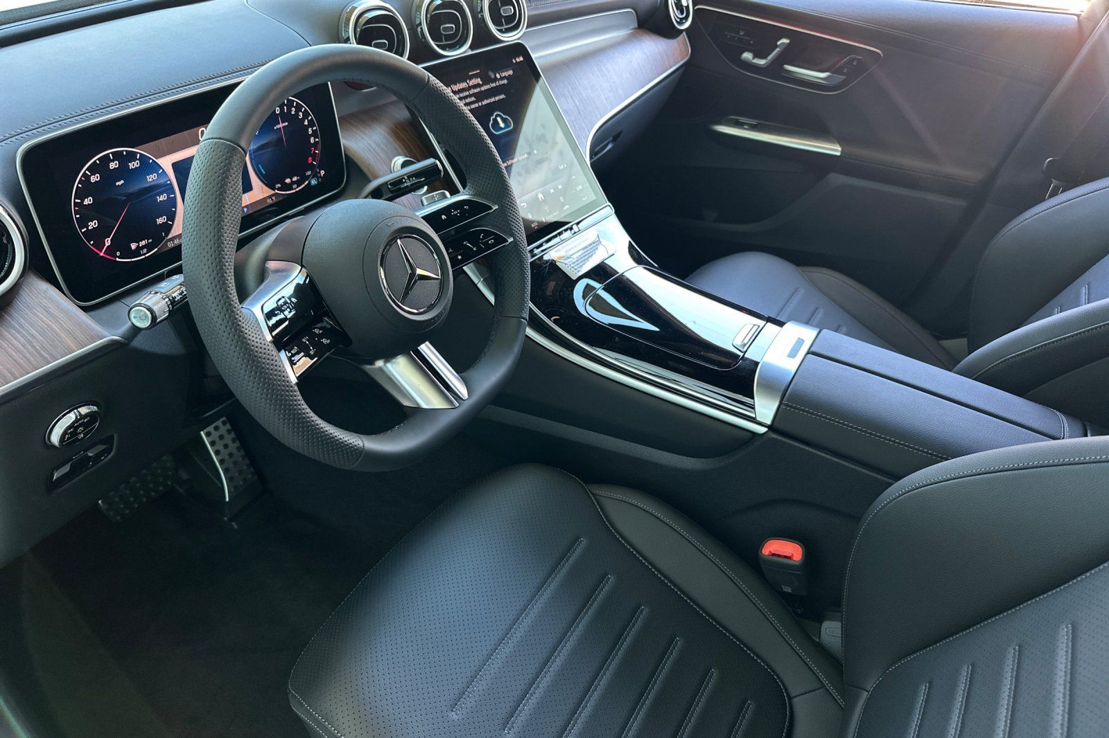 2025 Mercedes Benz GLC 350e 4MATIC photo 7